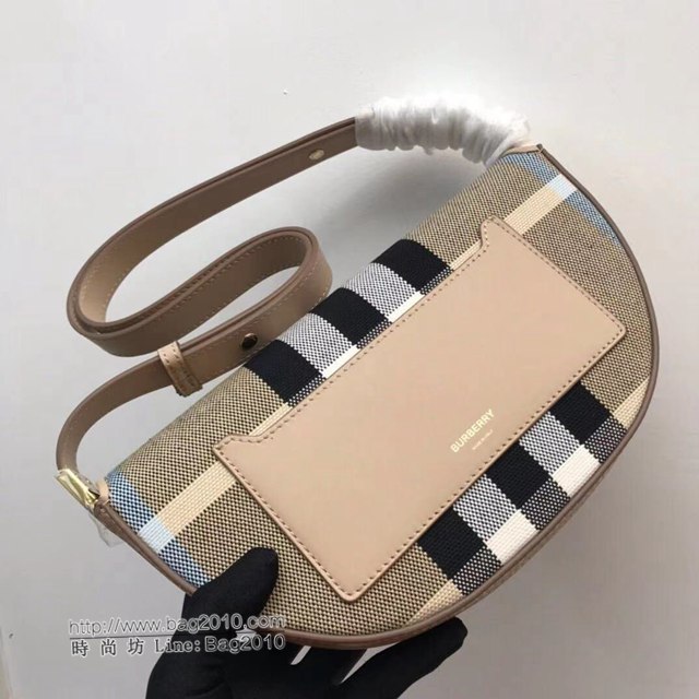 Burberry專櫃新款女包 巴寶莉時裝秀款肩背包 半圓包  db1136